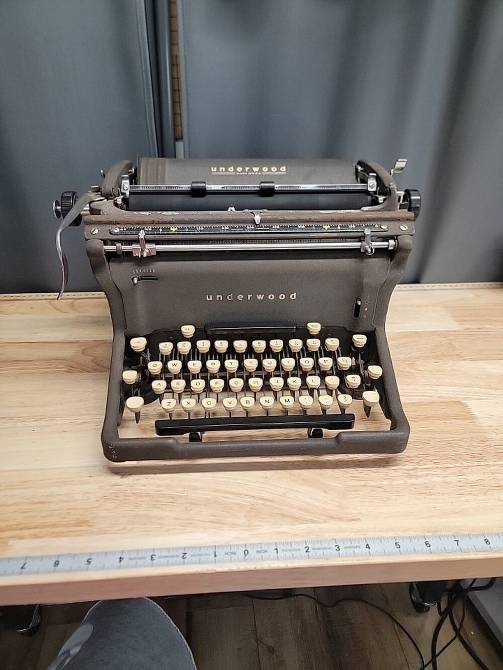 Nice 1952 Underwood SS Vintage Desktop Typewriter 11-7339180